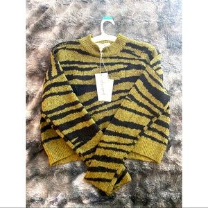 Kendall & Kylie crop sweater